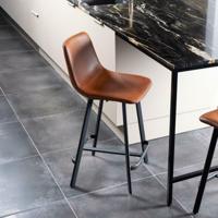 Bendt Barstoel 'Xanthe' PU, kleur Cognac (zithoogte 63cm) - thumbnail