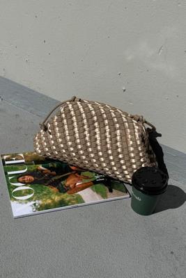 Marrea clutch Pouch oysters & champagne