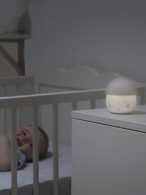 Nomadisch nachtlampje BABYMOOV Squeezy wit / grijs Nomadisch nachtlampje BABYMOOV Squeezy wit / grijs