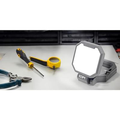 Enzo EDM LED werklamp | oplaadbaar 20W | 2000 Lumen - 5710210 Enzo EDM LED werklamp | oplaadbaar 20W | 2000 Lumen - 5710210
