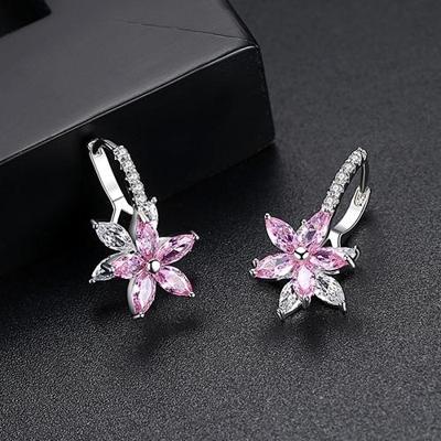 Leuke romantische mooie heldere stenen bloem vorm handige eenvoudige Stud koper Cubic Zirconia oorbellen (roze)