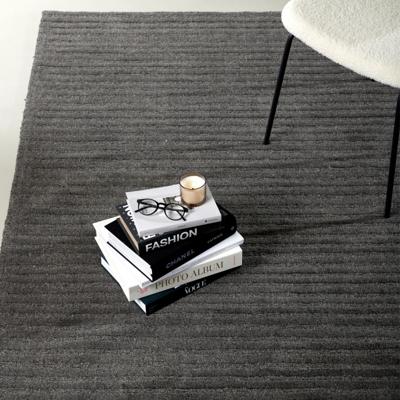 Nohr Vloerkleed 'Lorrie' 200 x 300cm, kleur Donkergrijs Nohr Vloerkleed 'Lorrie' 200 x 300cm, kleur Donkergrijs