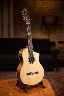Ortega Family Series Pro RCE133-7 7-String Guitar 7-snarige E/A klassieke gitaar met gigbag