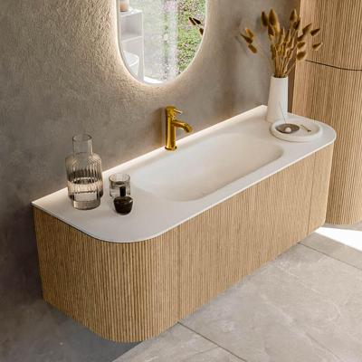 Mondiaz KURVE 130 cm Onderkast Greeploos 1 Lade Met Deuren Oak, Wastafel Solid Surface Midden Talc 1 Kraangat Zonder Spiegel (KRVBGS130L+R1L2D1KM-Oak/Tal)