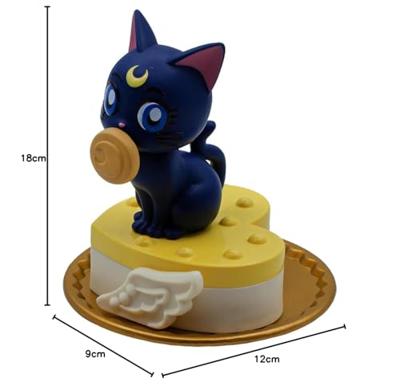 Pretty Guardian Sailor Moon Cosmos Figure - Luna