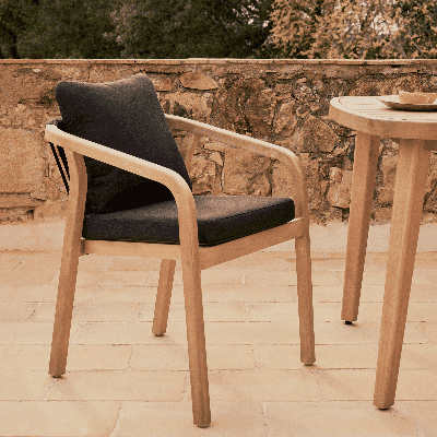 Kave Home Eetkamerstoel 'Malaret' Eucalyptushout en gevlochten touw, kleur Zwart Kave Home Eetkamerstoel 'Malaret' Eucalyptushout en gevlochten touw, kleur Zwart