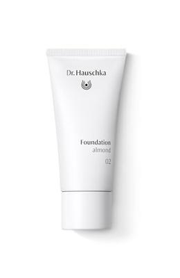 Dr. Hauschka Foundation Almond 02 Dr. Hauschka Foundation Almond 02