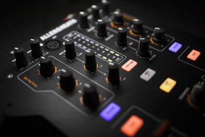 Allen & Heath Xone:23C DJ mixer met 4-kanaals geluidskaart - thumbnail