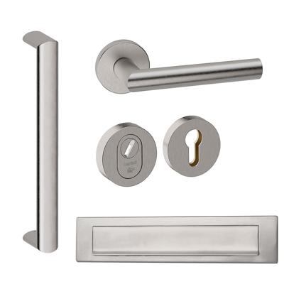 Hardbrass Voordeurset rond met greep Moskou SKG3 met kerntrekbeveiliging - RVS Hardbrass Voordeurset rond met greep Moskou SKG3 met kerntrekbeveiliging - RVS