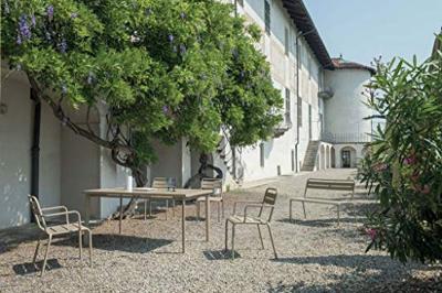 EMU Star tuintafel 160x90 cm military green EMU Star tuintafel 160x90 cm military green