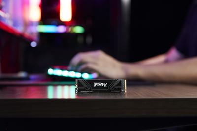Hard Drive Kingston SFYR2S/2T0 2 TB SSD - thumbnail