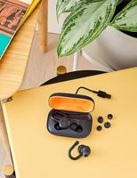 Skullcandy Push Active True Wireless Bluetooth-oordopje voor in het oor, te gebruiken met iPhone en Android, met oplaadetui en microfoon, IP55 water- en stofbestendig - zwart/oranje - thumbnail