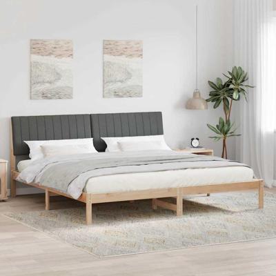 Bedframe met hoofdeinde Bruin 200 x 200 cm Massief grenenhout