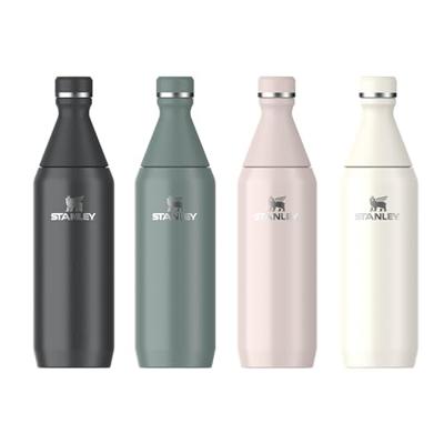 Stanley The All Day Slim Bottle 0.6L / 20oz Thermosfles Shale 600ML Stanley The All Day Slim Bottle 0.6L / 20oz Thermosfles Shale 600ML