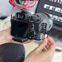 Kingston Canvas React Plus SD-kaart 64 GB Class 10 UHS-II - thumbnail