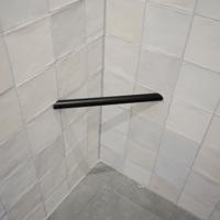 BWS Showerstick de Voetsteun Voor in de Douche Mat Zwart Boss & Wessing - thumbnail