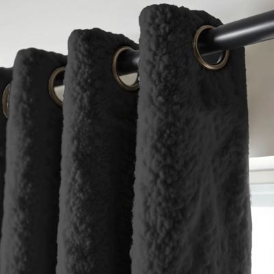 Verduisterend black out teddy gordijn met ringen - 300 x 250 cm Verduisterend black out teddy gordijn met ringen - 300 x 250 cm