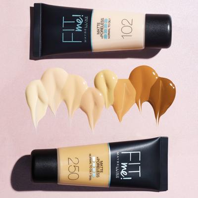 Maybelline Fit Me Matte + Poreless Foundation - 095 Fair Porcelain - Medium Dekkende Foundation met Matte Finish voor de Normale tot Vette Huid - 30 ml