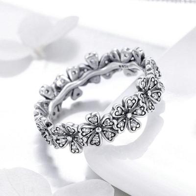 Eenvoudige zilveren Sparkle Daisy Floral Diamond Ring voor vrouwen grootte: 7 Eenvoudige zilveren Sparkle Daisy Floral Diamond Ring voor vrouwen grootte: 7