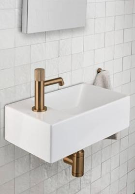 Ben Engraved Cross fonteinkraan geborsteld koper pvd