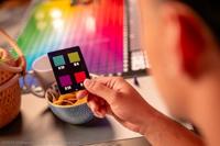 European Player Network Hues and Cues Bordspel (Engels, 3 - 6 spelers, 30 minuten, Vanaf 8 jaar) - thumbnail