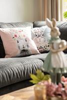 Clayre & Eef Kussenhoes 45x45 cm Roze Wit Polyester Vierkant Konijn - thumbnail