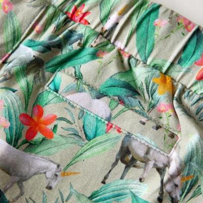 Kindershorts met trekkoord eenhoorn en plantenprint 140 lichtkaki