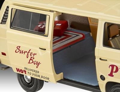 Stranger Things Model Kit Set 1/25 VW T3 Bus Surfer Boy (Aqua Color) 19 cm