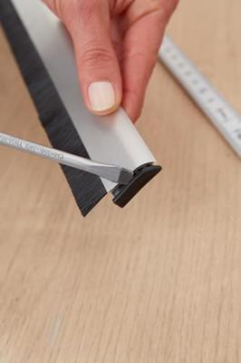 Tesa Deurborstel met veersysteem - 100 x 4 cm - bruin