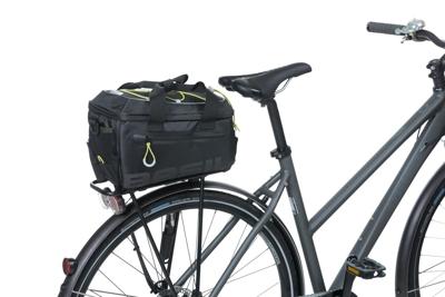 Basil miles trunkbag - sportieve zwarte bagagedragertas voor sportievelingen - 7l - zwart lime