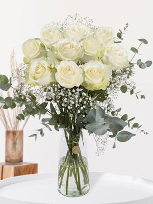 Wit rozenboeket met gipskruid en eucalyptus - Snowstorm