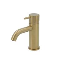 Hotbath Cobber lage wastafelmengkraan met gebogen uitloop zonder waste geborsteld messing PVD CB003CBBP - thumbnail