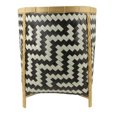 Mand van Rotan en Gerecycled Plastic op Pootjes (46 cm)