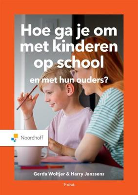 Hoe ga je om met kinderen op school en met hun ouders? (Paperback) Hoe ga je om met kinderen op school en met hun ouders? (Paperback)