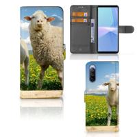 Sony Xperia 10 III | Telefoonhoesje | Met pasjeshouder | Schaap en Lammetje - thumbnail