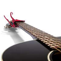 Kyser Quick-Change Acoustic Red Bandana capo voor westerngitaar - thumbnail