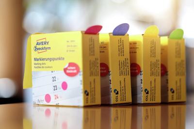 Avery marking dots, diameter 19 mm, rol met 250 stuks, geel Avery marking dots, diameter 19 mm, rol met 250 stuks, geel