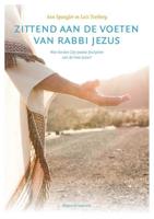 Zittend aan de voeten van rabbi Jezus (Paperback) - thumbnail
