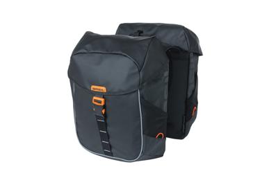 Basil miles tarpaulin - dubbele fietstas, waterdicht, 34l, zwart/oranje