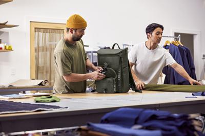 HP 9J4C1AA Laptoprugzak Geschikt voor max. (laptop): 39,6 cm (15,6) Groen, Grijs HP 9J4C1AA Laptoprugzak Geschikt voor max. (laptop): 39,6 cm (15,6) Groen, Grijs