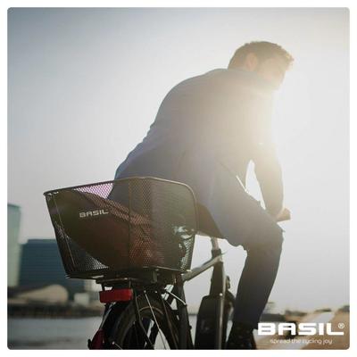Basil icon m - fietsmand - achterop - zwart