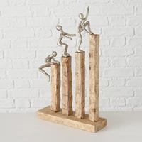 Sculptuur klimmend naar de top - thumbnail