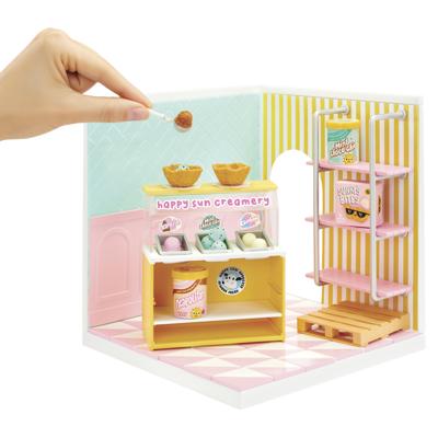 MGA's Miniverse Spaces startpakket roze ijssalon