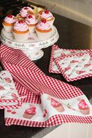 Clayre & Eef Pannenlap 20x20 cm Rood Wit Katoen Vierkant Cupcakes - thumbnail
