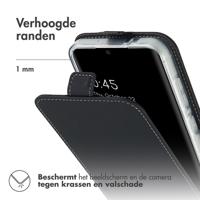 Accezz Flipcase Samsung Galaxy S24 FE Telefoonhoesje Zwart - thumbnail