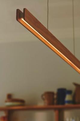 Hanglamp hout balk &apos;Ilgas&apos; led 3000k warm wit 115 cm