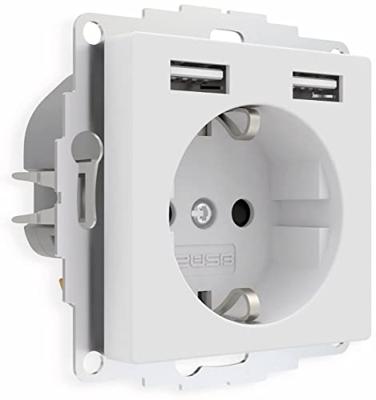 Stopcontact met USB poorten 2400mA mat wit voor een 40mm diepe doos