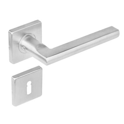 Intersteel Deurkruk Hoek 90° plat op vierkant rozet dubbel geveerd met sleutelrozetten - RVS
