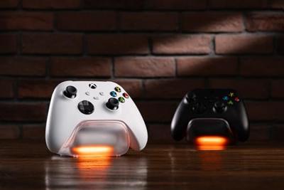 8BitDo Charging Dock for Xbox Wireless Controllers - White 8BitDo Charging Dock for Xbox Wireless Controllers - White