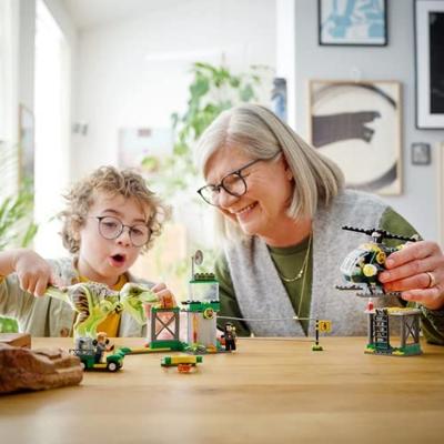 Lego 4+ 76944 Jurassic World T-Rex Breakout Lego 4+ 76944 Jurassic World T-Rex Breakout